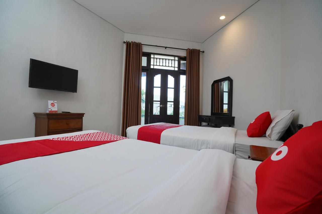 โอโย 2122 ปูริ ซานูร์ Hotel ภายนอก รูปภาพ